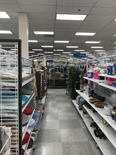 Clothing Store «Ross Dress for Less», reviews and photos, 2851 El Camino Real, Tustin, CA 92782, USA