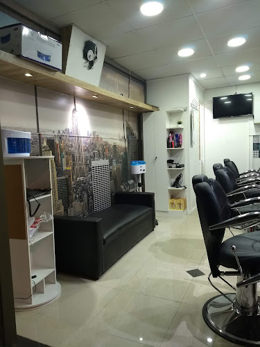 Barberia Y Salon With Style - Centro de estética