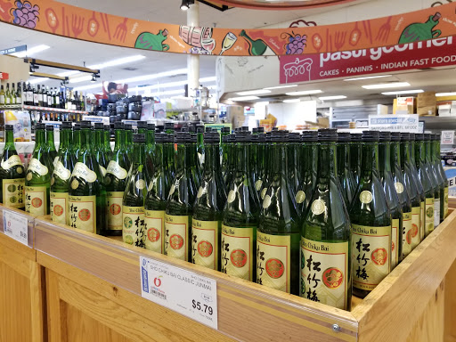 Asian Grocery Store «Lotte Plaza Market - Ashburn», reviews and photos, 43930 Farmwell Hunt Plaza #100, Ashburn, VA 20147, USA