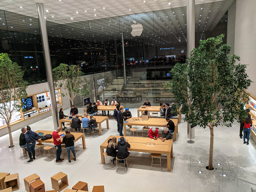 Computer Store «Apple Biltmore», reviews and photos, 2502 E Camelback Rd, Phoenix, AZ 85016, USA