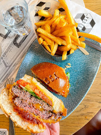 Hamburger du Restaurant Café Odessa - Brasserie parisienne tendance - n°3