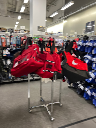 Department Store «Nordstrom Rack Lakewood Center», reviews and photos, 4651 Silva St, Lakewood, CA 90712, USA