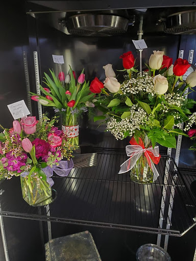 Florist «Up-Towne Flowers & Gift Shoppe», reviews and photos, 2145 W Dublin Granville Rd, Worthington, OH 43085, USA