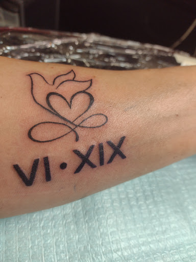 Explore old english tattoo ideas, creative tattoo ideas in Albuquerque, available at Tattoo Cadre