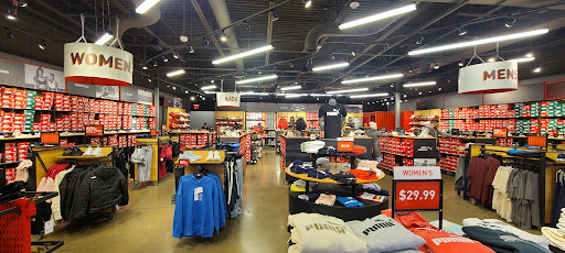 Shoe Store «PUMA», reviews and photos, 1650 Premium Outlet Blvd #333, Aurora, IL 60502, USA