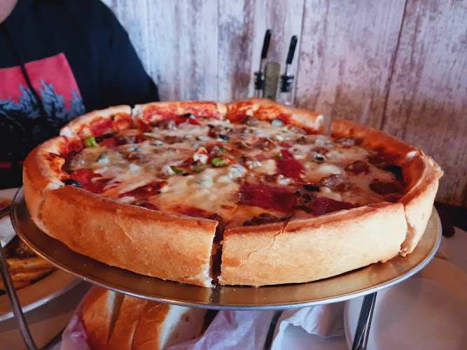 #4 best pizza place in Kenosha - Frankie D's Vino & Pizzeria