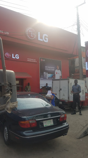 Fouani Nigeria Ltd (LG Showroom), 98 Bode Thomas St, Surulere, Lagos, Nigeria, Car Wash, state Lagos