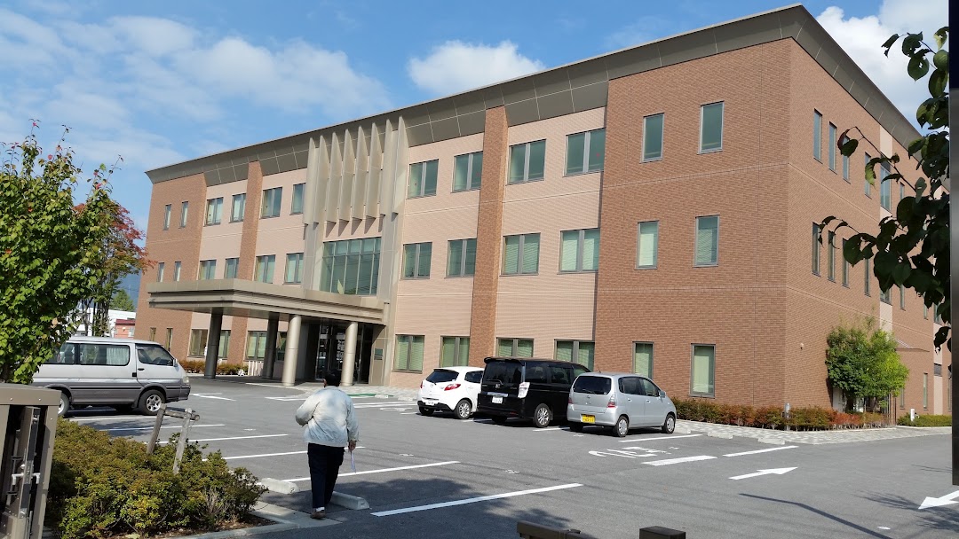 裁判所長野地方家庭裁判所 上田支部庶務課 市内で上田市