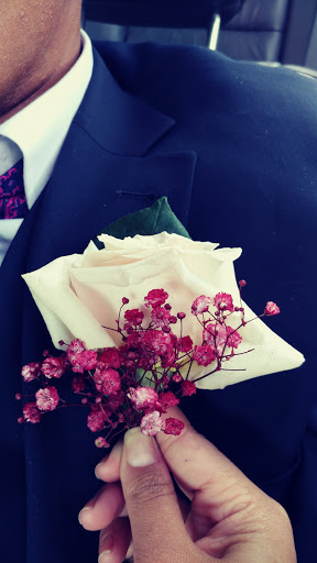 Florist «Jerome Florist & Gifts», reviews and photos, 3724 E Tremont Ave, Bronx, NY 10465, USA