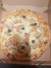 Plats et boissons du Pizzeria Pizza 5 euros à Paris - n°9