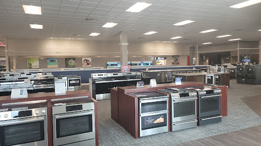 Appliance Store «Famous Tate Appliance & Bedding Centers», reviews and photos, 4520 E Bay Dr, Clearwater, FL 33764, USA