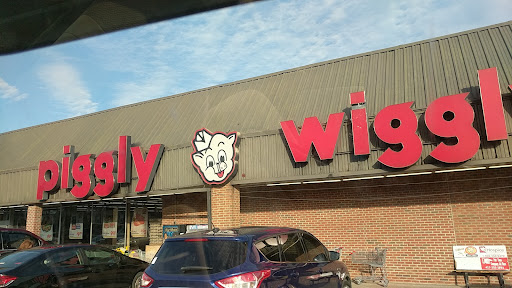 Grocery Store «Piggly Wiggly», reviews and photos, 402 N Main St, Franklin, KY 42134, USA