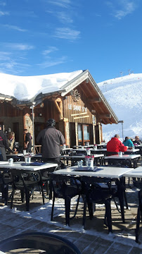 Atmosphère du Restaurant français Restaurant d'Altitude Le Saint S'O à Saint-Sorlin-d'Arves - n°1