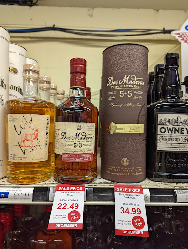 Liquor Store «Beverage Warehouse», reviews and photos, 1 East St, Winooski, VT 05404, USA