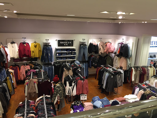 Clothing Store «Forever 21», reviews and photos, 3525 W Carson St, Torrance, CA 90503, USA