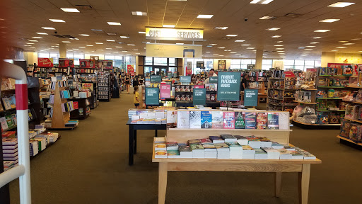 Book Store «Barnes & Noble», reviews and photos, 2000 E Rio Salado Pkwy #1032, Tempe, AZ 85281, USA