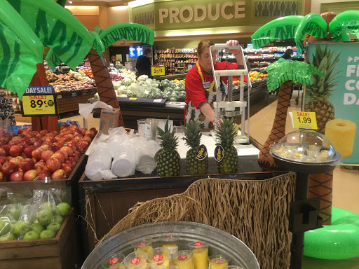 Grocery Store «Schnucks», reviews and photos, 4500 W Lloyd Expy, Evansville, IN 47712, USA