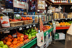 DeLuca's Market