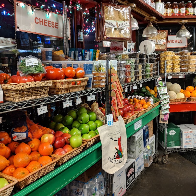 DeLuca's Market