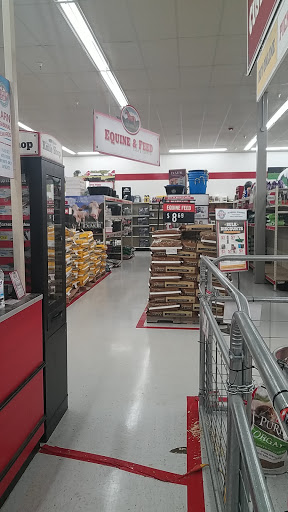 Home Improvement Store «Tractor Supply Co.», reviews and photos, 121 Paragon Pkwy, Clyde, NC 28721, USA