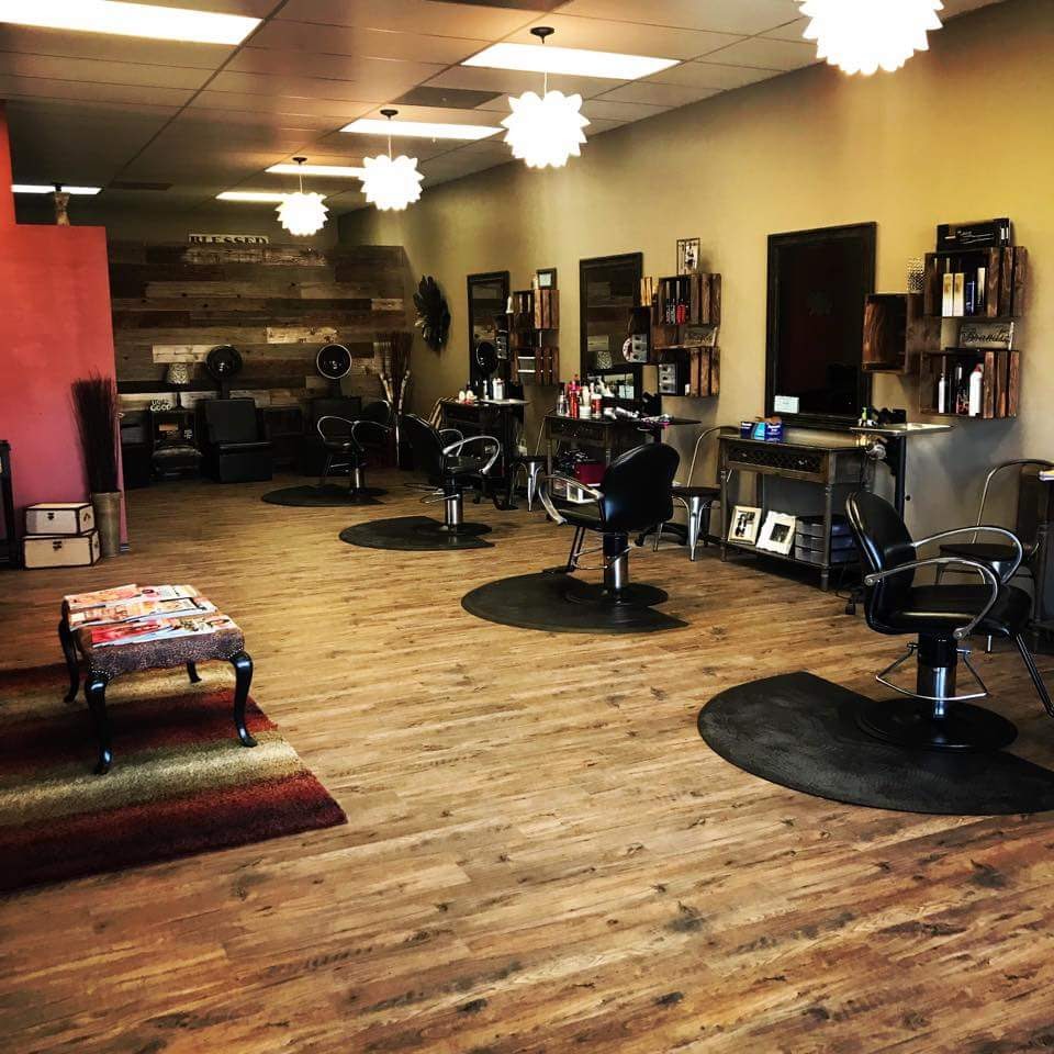 Salon House 67037