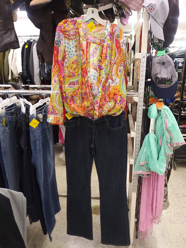 Thrift Store «Village Discount Outlet», reviews and photos, 3500 Cleveland Ave, Columbus, OH 43224, USA