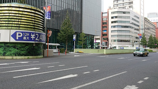 東京都八重洲駐車場