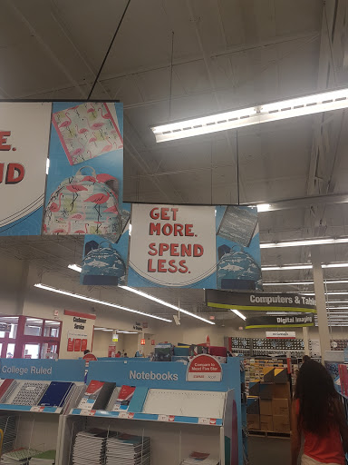 Office Supply Store «Staples», reviews and photos, 4610 N Clark St, Chicago, IL 60640, USA