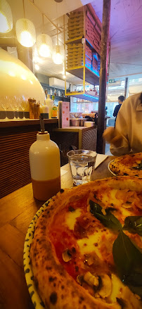 Pizza du Pizzeria Constantia Martyrs à Paris - n°19