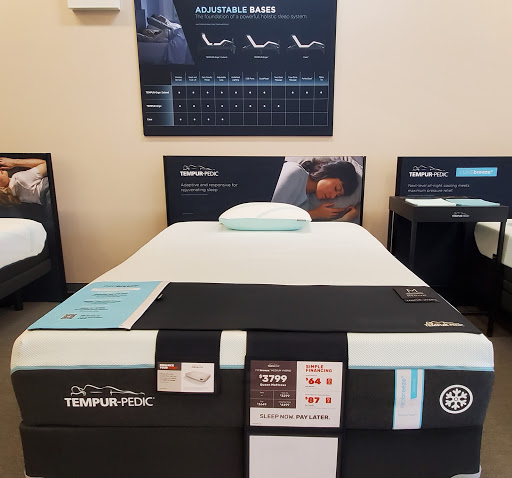 Mattress Store «Mattress Firm Bridgeport», reviews and photos, 3145 S Ashland Ave, Chicago, IL 60608, USA