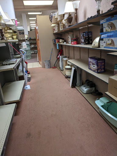 Thrift Store «Threads Of Hope Thrift Store», reviews and photos, 230 Woodmere Mall, Crossville, TN 38555, USA