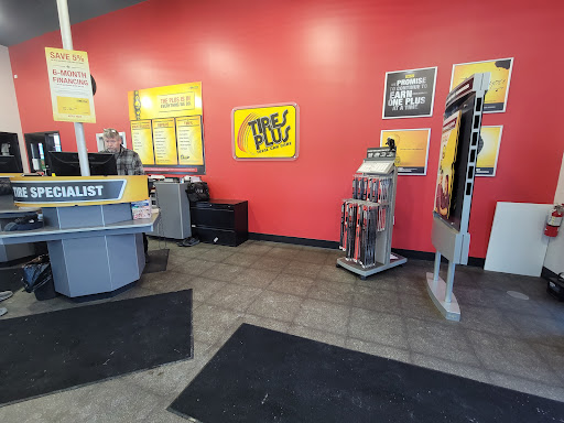 Tire Shop «Tires Plus», reviews and photos, 2730 Lincoln Dr, Roseville, MN 55113, USA