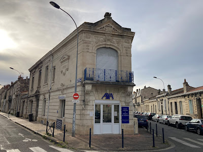 AXA Assurance et Banque De Sigoyer Carton à Bordeaux