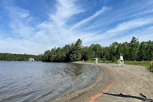 Plage du Lac Fraser image