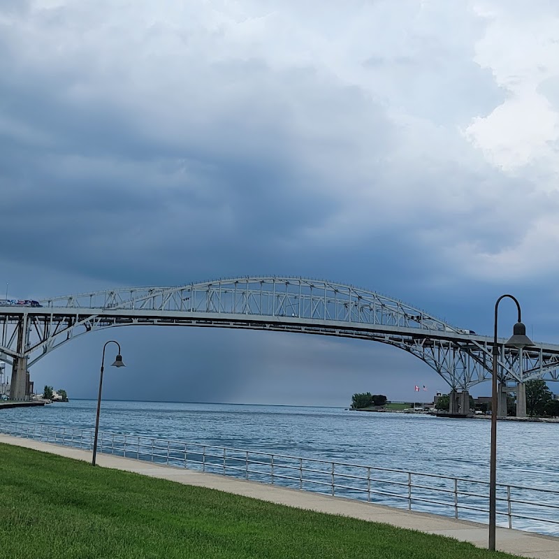 Bridge To Bay Trail