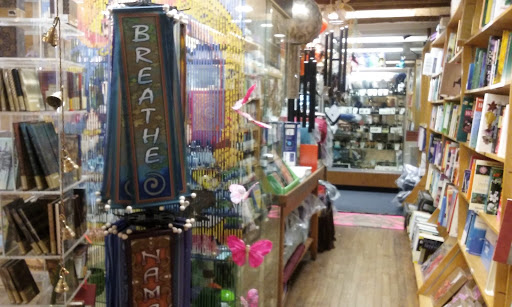 Book Store «Garland of Letters Bookstore», reviews and photos, 527 South St, Philadelphia, PA 19147, USA