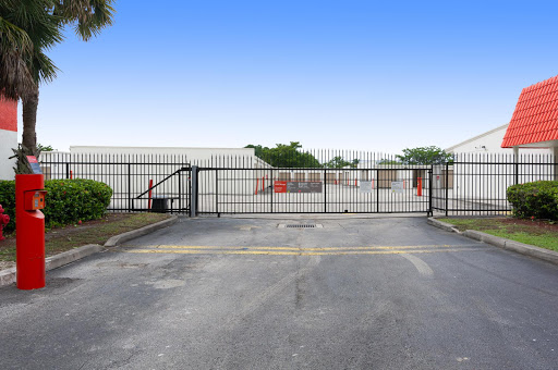 Self-Storage Facility «Public Storage», reviews and photos, 12123 W Sample Rd, Coral Springs, FL 33065, USA