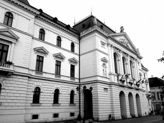 Értékelések erről a helyről: Veszprém Megyei Önkormányzati Hivatal, Veszprém - Munkaügyi hivatal