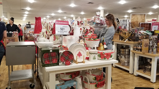 Shopping Mall «Shops At Rossmoor», reviews and photos, 12501 Seal Beach Blvd, Seal Beach, CA 90740, USA