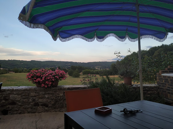 Photo Lodge À l'orée du bois 46250 Cazals