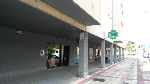Farmacia Cuesta Díaz.            Ana Lidia
