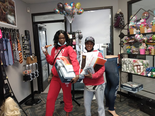 Shopping Mall «Signal Hills Shopping Center», reviews and photos, 1225 S Robert St, West St Paul, MN 55118, USA