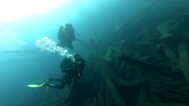 Escuela de buceo Kemerur Diving