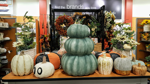 Department Store «T.J. Maxx», reviews and photos, 37055 Groesbeck Hwy, Charter Twp of Clinton, MI 48036, USA