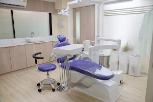 Smile house dental clinic คลินิกทันตกรรมสไมล์เฮาส์ image