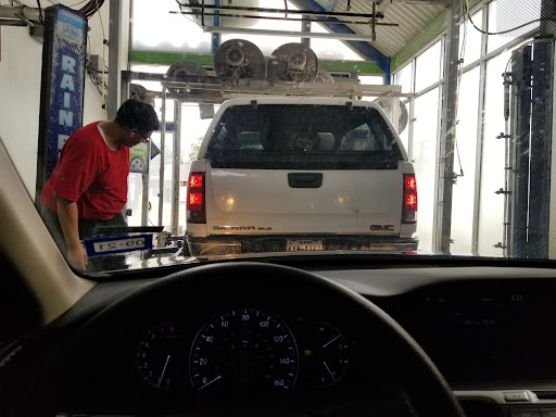 Car Wash «Señor Sudz Express Car Wash», reviews and photos, 1431 Culebra Rd, San Antonio, TX 78201, USA