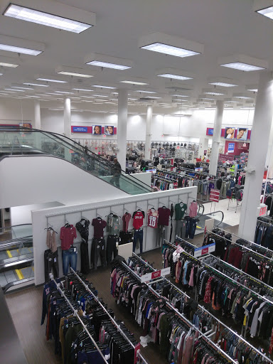 Clothing Store «Burlington Coat Factory», reviews and photos, 100 S 69th St, Upper Darby, PA 19082, USA