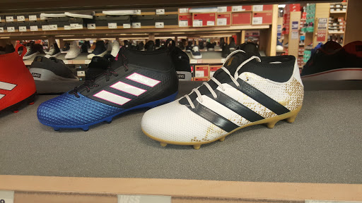 Shoe Store «WSS», reviews and photos, 1700 S Garey Ave, Pomona, CA 91766, USA