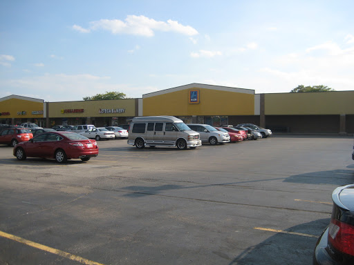 Supermarket «ALDI», reviews and photos, 913 Irving Park Rd, Streamwood, IL 60107, USA