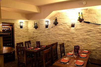 Restaurante Mas que Vinos - C. Tundidores, 10, 18001 Granada, Spain